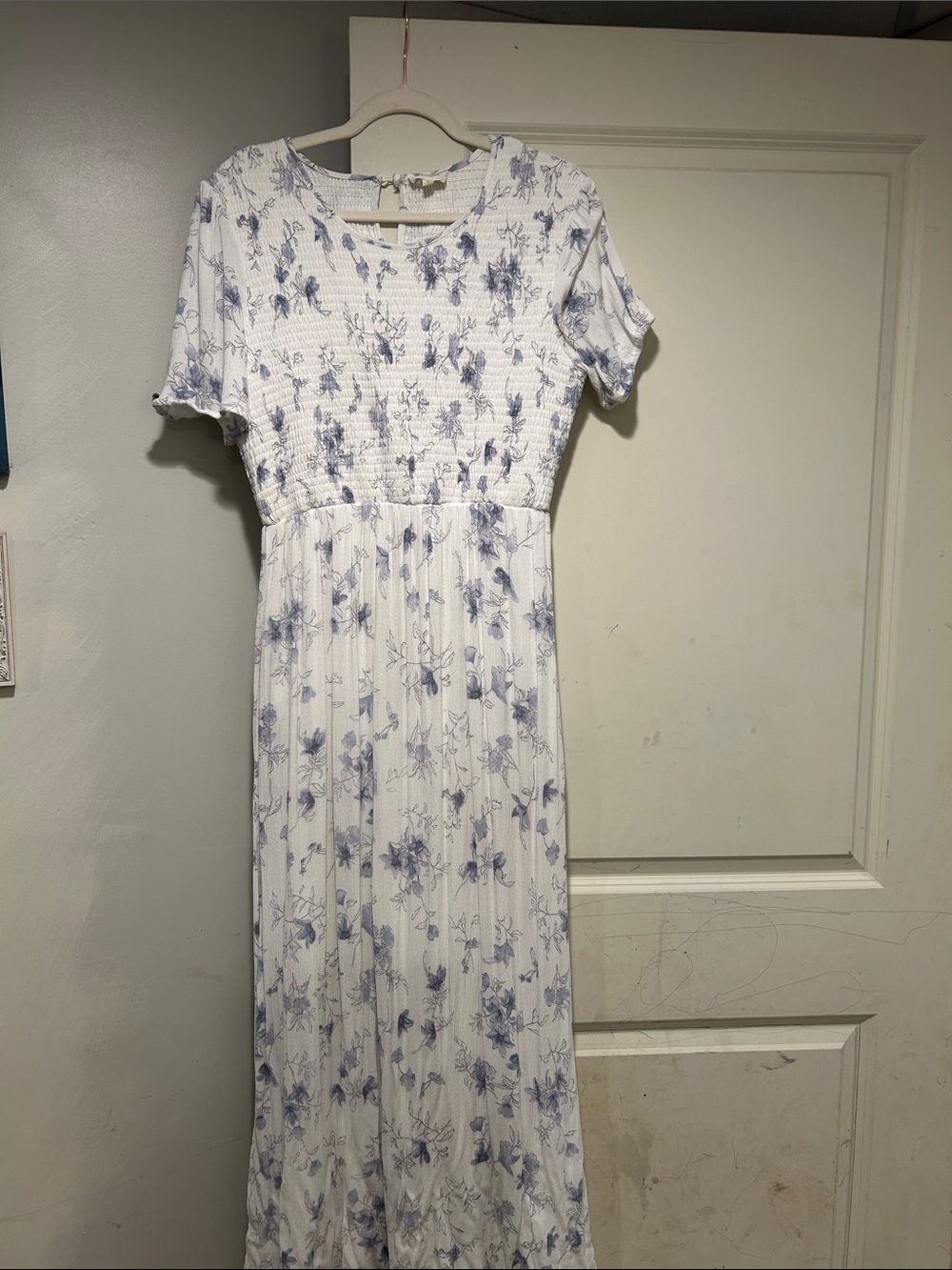 orange creek White Maxi Dress with Blue Floral Print with pockets